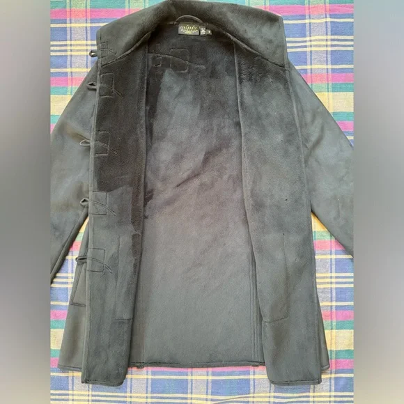 Icelandic Design Button Up Jacket - Picture 7 of 12